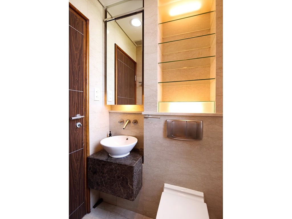 https://img.propertyraptor.com/cdn-cgi/imagedelivery/KD5bF_AFL0JDTbKLWF7z9g/ap8/ap8_001/hornet/prp/img/9221016ffbad7705a9441ac159f2fb58.jpg/public
