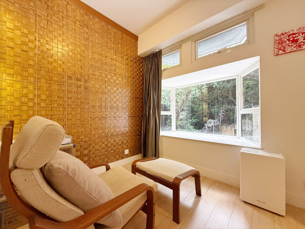 https://img.propertyraptor.com/cdn-cgi/imagedelivery/KD5bF_AFL0JDTbKLWF7z9g/ap8/ap8_001/hornet/prp/img/926329bbc8ad8127b369bfeeb2413f3c-wtm.jpg/public