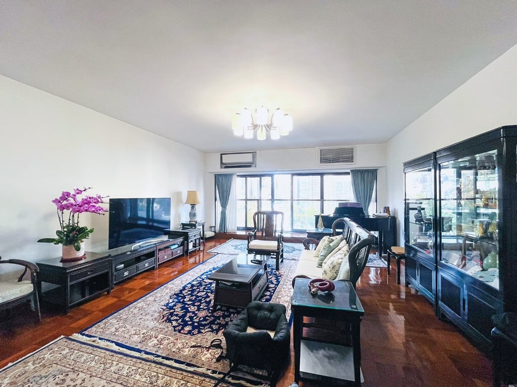 https://img.propertyraptor.com/cdn-cgi/imagedelivery/KD5bF_AFL0JDTbKLWF7z9g/ap8/ap8_001/hornet/prp/img/92b0c627334c740a9d2260f044aef1a7-wtm.jpg/public