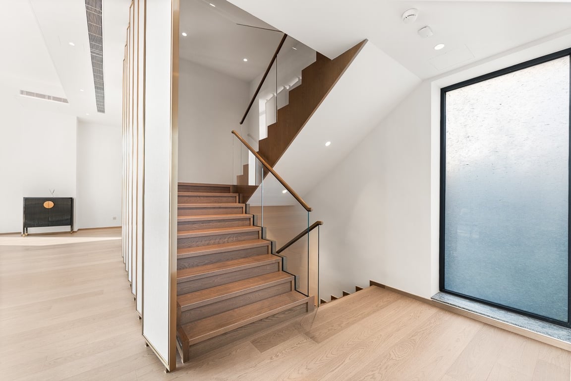 https://img.propertyraptor.com/cdn-cgi/imagedelivery/KD5bF_AFL0JDTbKLWF7z9g/ap8/ap8_001/hornet/prp/img/92b2b70005d08e018e600b841e9dae7f-wtm.jpg/public