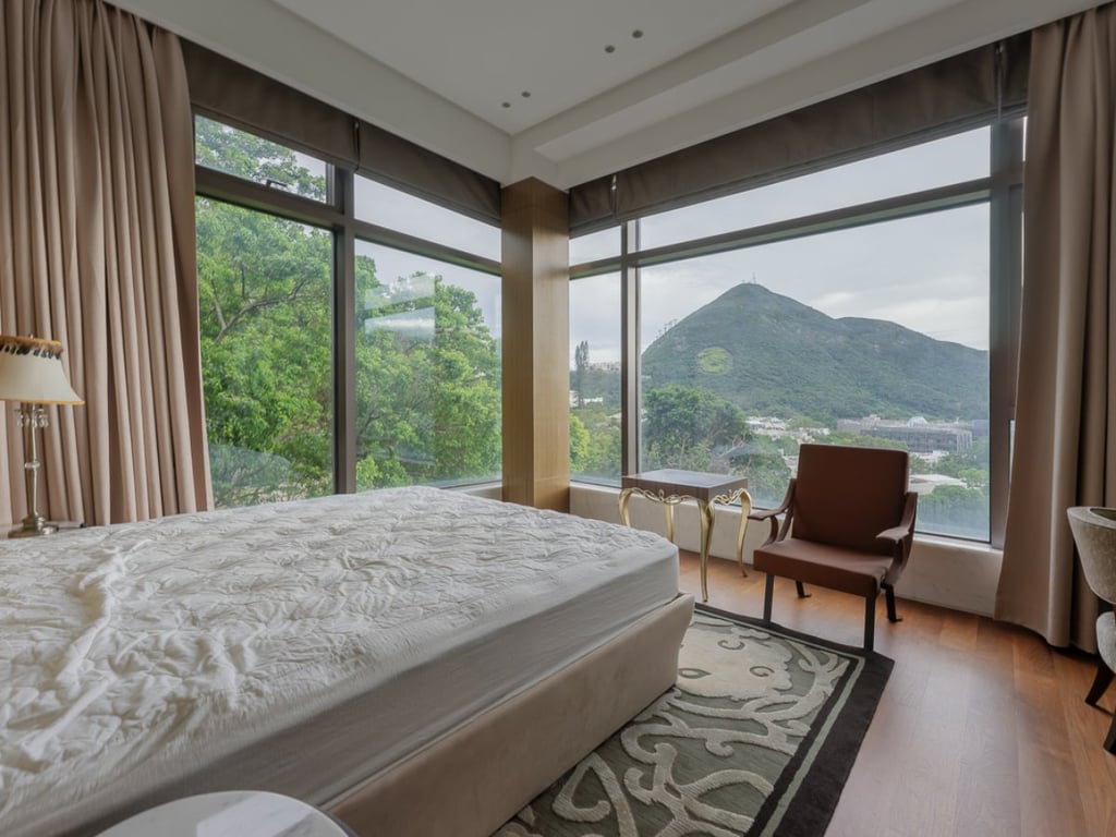 https://img.propertyraptor.com/cdn-cgi/imagedelivery/KD5bF_AFL0JDTbKLWF7z9g/ap8/ap8_001/hornet/prp/img/92b99ba1e4b6d1e1e275942e4d938fd9.jpg/public