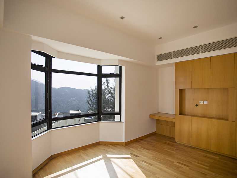 https://img.propertyraptor.com/cdn-cgi/imagedelivery/KD5bF_AFL0JDTbKLWF7z9g/ap8/ap8_001/hornet/prp/img/9326681132689114aefb3f16799b4d2e.jpg/public