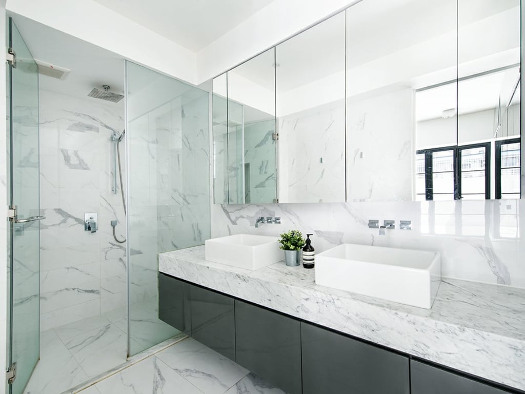 https://img.propertyraptor.com/cdn-cgi/imagedelivery/KD5bF_AFL0JDTbKLWF7z9g/ap8/ap8_001/hornet/prp/img/933cede3cce533705a55576b4b688b8d.jpg/public