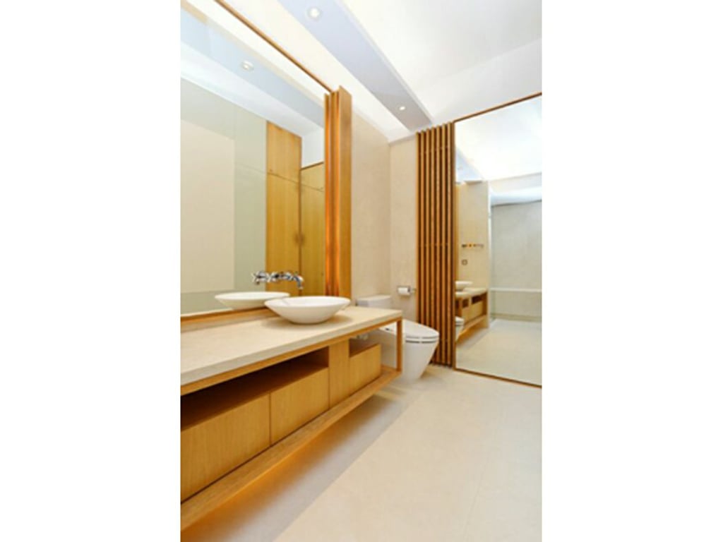 https://img.propertyraptor.com/cdn-cgi/imagedelivery/KD5bF_AFL0JDTbKLWF7z9g/ap8/ap8_001/hornet/prp/img/934b246c0db7762e501351bbb9e16648.jpg/public