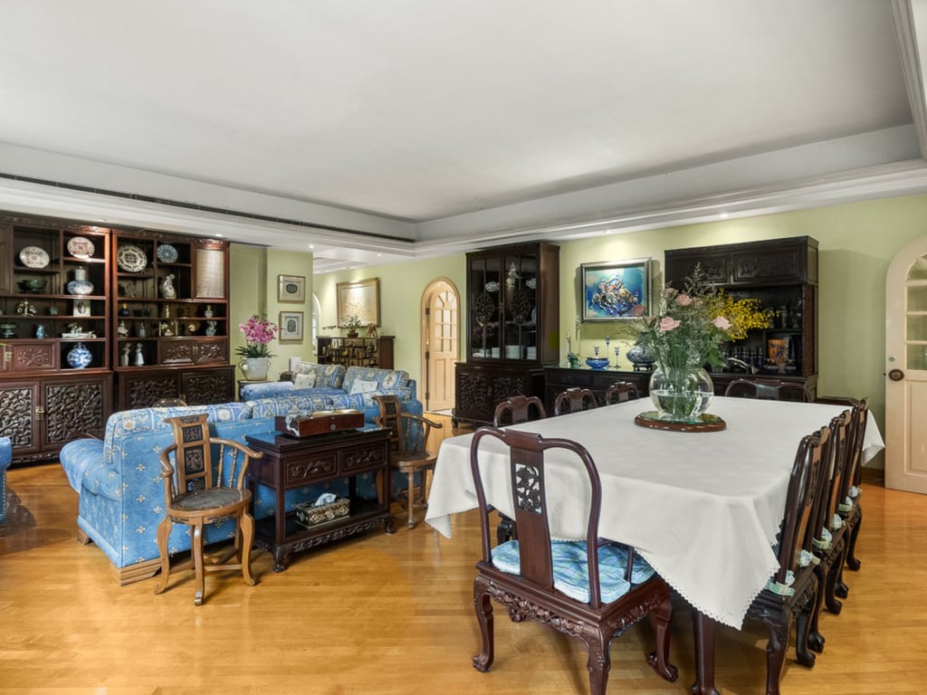 https://img.propertyraptor.com/cdn-cgi/imagedelivery/KD5bF_AFL0JDTbKLWF7z9g/ap8/ap8_001/hornet/prp/img/9379f0438454a226d7e337cf681be359-wtm.jpg/public
