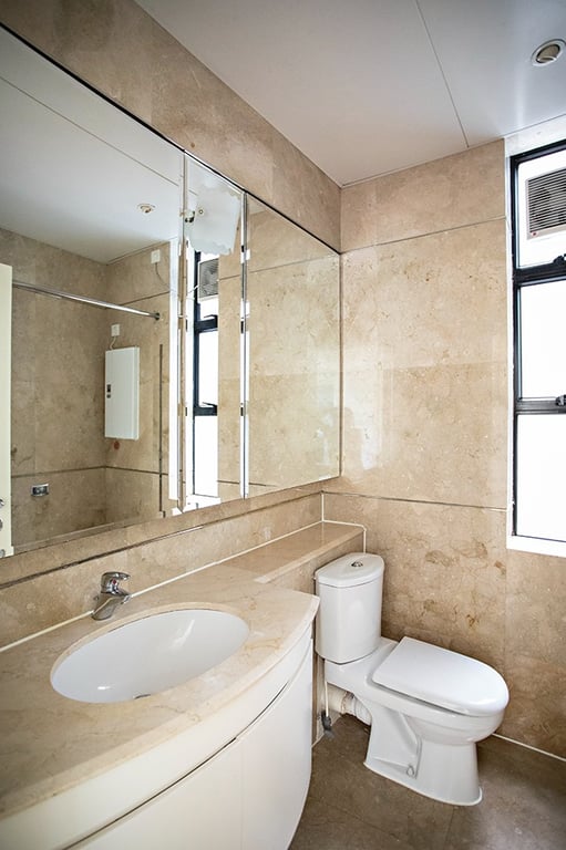 https://img.propertyraptor.com/cdn-cgi/imagedelivery/KD5bF_AFL0JDTbKLWF7z9g/ap8/ap8_001/hornet/prp/img/93eb8d4086dea9bea5581d2ba04b293d-wtm.jpg/public
