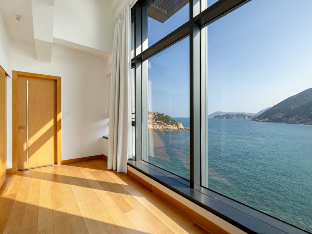 https://img.propertyraptor.com/cdn-cgi/imagedelivery/KD5bF_AFL0JDTbKLWF7z9g/ap8/ap8_001/hornet/prp/img/943f455a874d3159f3f3d9f24bb7f318.jpg/public
