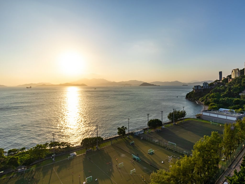 https://img.propertyraptor.com/cdn-cgi/imagedelivery/KD5bF_AFL0JDTbKLWF7z9g/ap8/ap8_001/hornet/prp/img/94508f111acfdb5d68f5f7c0d7ae73e7.jpg/public