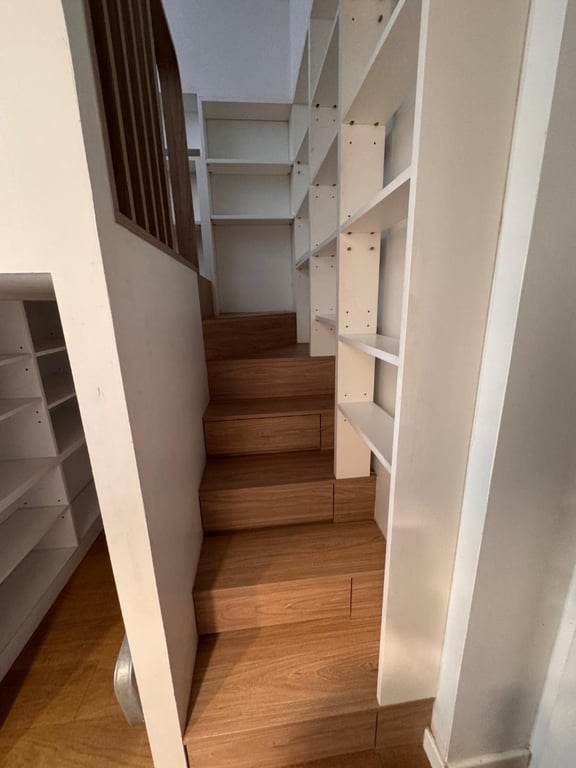 https://img.propertyraptor.com/cdn-cgi/imagedelivery/KD5bF_AFL0JDTbKLWF7z9g/ap8/ap8_001/hornet/prp/img/9466953d16883d7d032a6c8c4f122b98-wtm.jpg/public
