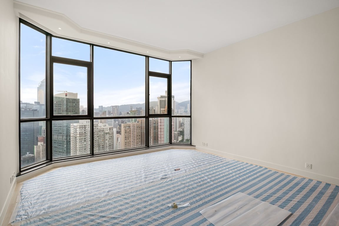 https://img.propertyraptor.com/cdn-cgi/imagedelivery/KD5bF_AFL0JDTbKLWF7z9g/ap8/ap8_001/hornet/prp/img/94853f4e84ed17e816e6e1404fe000bd-wtm.jpg/public