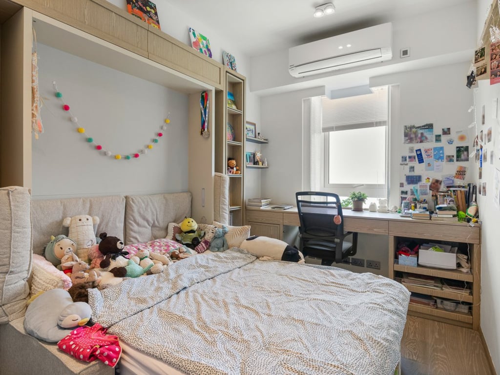 https://img.propertyraptor.com/cdn-cgi/imagedelivery/KD5bF_AFL0JDTbKLWF7z9g/ap8/ap8_001/hornet/prp/img/949d2d2d65ed4bec9069bbba18d39c85.jpg/public