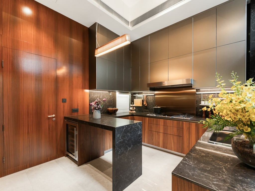 https://img.propertyraptor.com/cdn-cgi/imagedelivery/KD5bF_AFL0JDTbKLWF7z9g/ap8/ap8_001/hornet/prp/img/94b569861a53637f8cb80c360476eaab-wtm.jpg/public