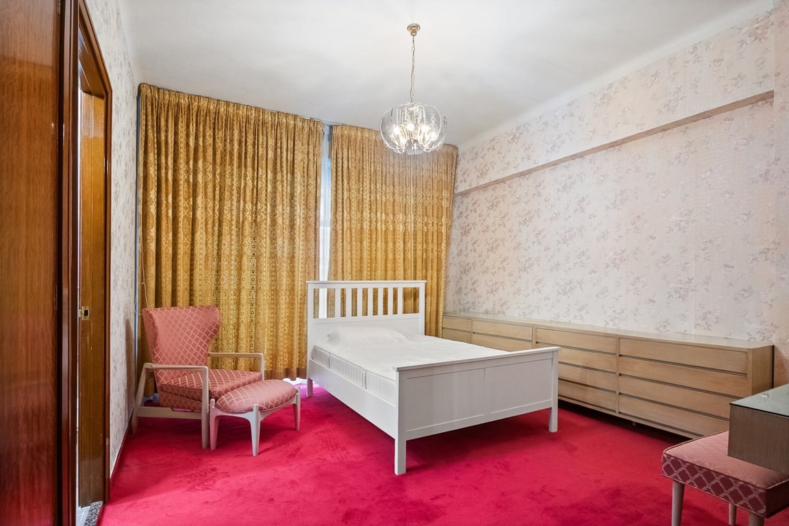 https://img.propertyraptor.com/cdn-cgi/imagedelivery/KD5bF_AFL0JDTbKLWF7z9g/ap8/ap8_001/hornet/prp/img/94d4b7936ec7e959115e471dcff30134-wtm.jpg/public