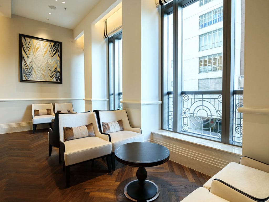 https://img.propertyraptor.com/cdn-cgi/imagedelivery/KD5bF_AFL0JDTbKLWF7z9g/ap8/ap8_001/hornet/prp/img/950a9a5432f4d61bfe25fcde29d9df7e.jpg/public