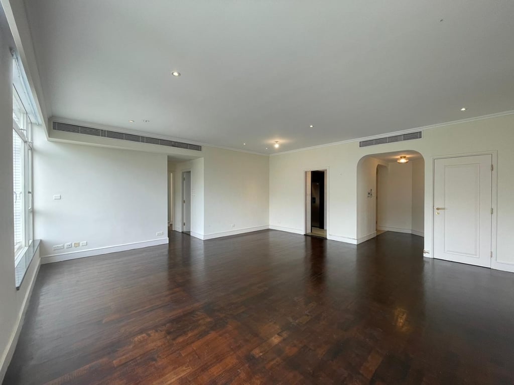 https://img.propertyraptor.com/cdn-cgi/imagedelivery/KD5bF_AFL0JDTbKLWF7z9g/ap8/ap8_001/hornet/prp/img/953acdec1a7467d8cc6038b8b2d55fb1-wtm.jpg/public