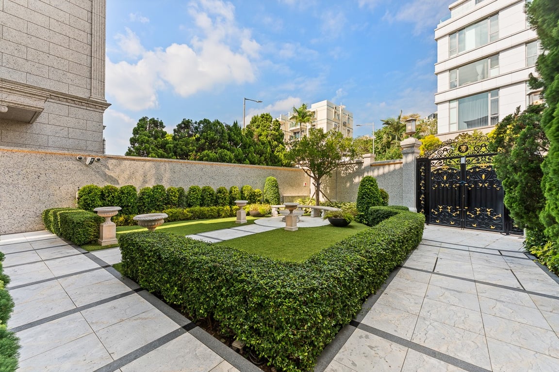 https://img.propertyraptor.com/cdn-cgi/imagedelivery/KD5bF_AFL0JDTbKLWF7z9g/ap8/ap8_001/hornet/prp/img/953c6e03c8565818109760edb07e979a-wtm.jpg/public