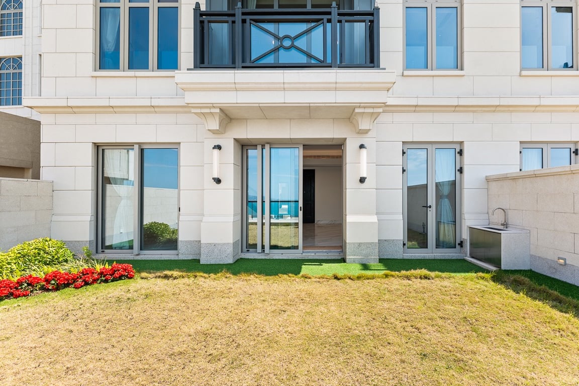 https://img.propertyraptor.com/cdn-cgi/imagedelivery/KD5bF_AFL0JDTbKLWF7z9g/ap8/ap8_001/hornet/prp/img/9543dba5d5d9a65dae88875dbc56f76d-wtm.jpg/public
