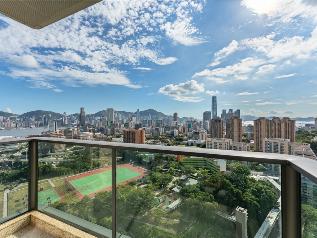 https://img.propertyraptor.com/cdn-cgi/imagedelivery/KD5bF_AFL0JDTbKLWF7z9g/ap8/ap8_001/hornet/prp/img/9555c04706543f9032b8cf5c5fc21ee3-wtm.jpg/public