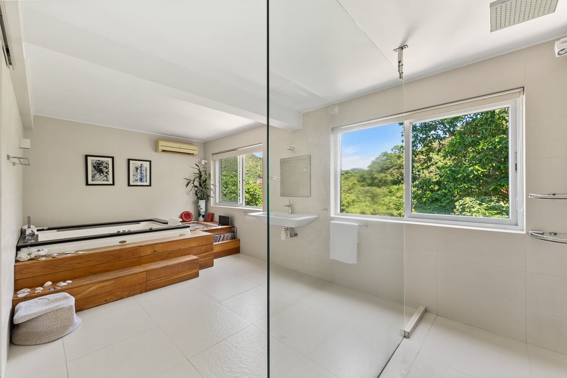 https://img.propertyraptor.com/cdn-cgi/imagedelivery/KD5bF_AFL0JDTbKLWF7z9g/ap8/ap8_001/hornet/prp/img/9570d443383251b428226889ce5e83a3-wtm.jpg/public