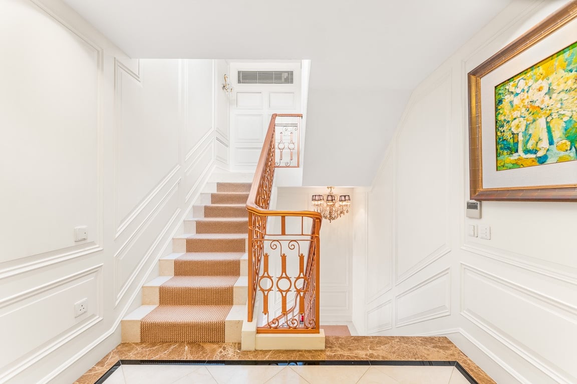 https://img.propertyraptor.com/cdn-cgi/imagedelivery/KD5bF_AFL0JDTbKLWF7z9g/ap8/ap8_001/hornet/prp/img/957e05ffc26db38b147939bcdc9eb1cc-wtm.jpg/public
