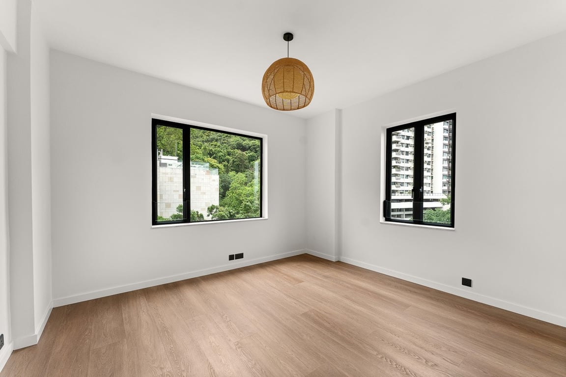 https://img.propertyraptor.com/cdn-cgi/imagedelivery/KD5bF_AFL0JDTbKLWF7z9g/ap8/ap8_001/hornet/prp/img/9595dd64ecc2a2f71dff1e7110046d66-wtm.jpg/public
