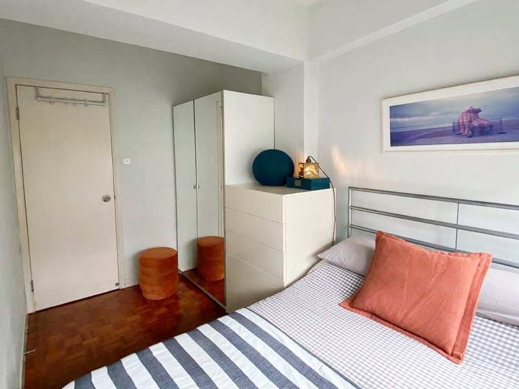 21-23 Sing Woo Road