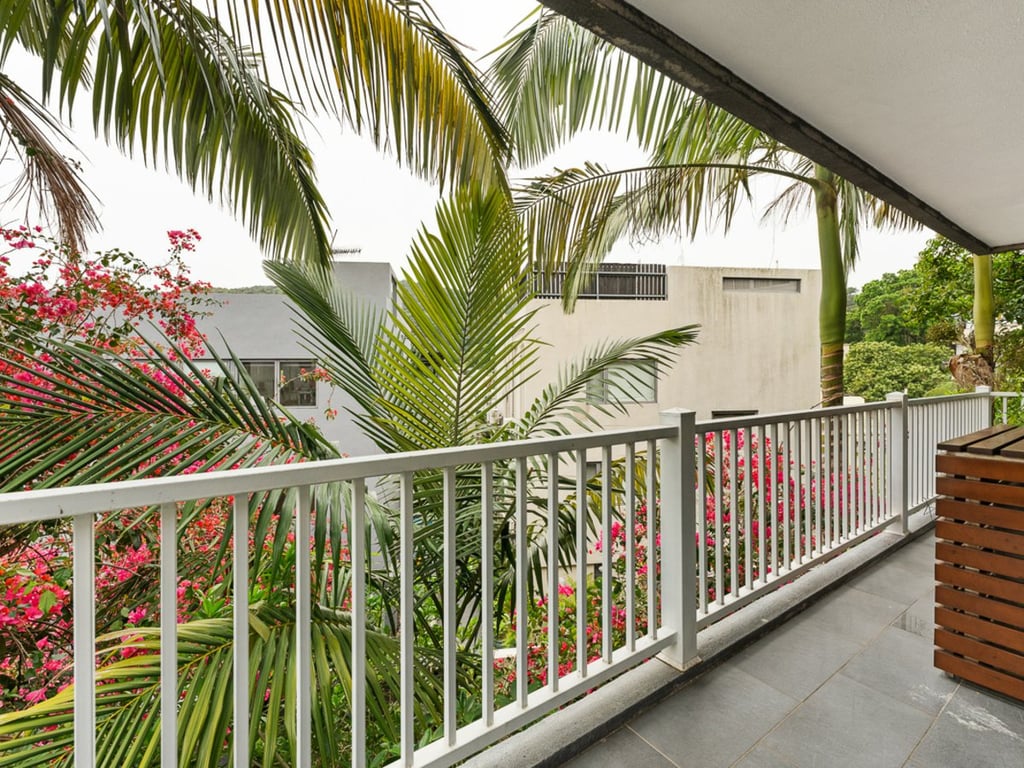 https://img.propertyraptor.com/cdn-cgi/imagedelivery/KD5bF_AFL0JDTbKLWF7z9g/ap8/ap8_001/hornet/prp/img/966a9f6f95d2f9d22f7c3eb00b129906.jpg/public