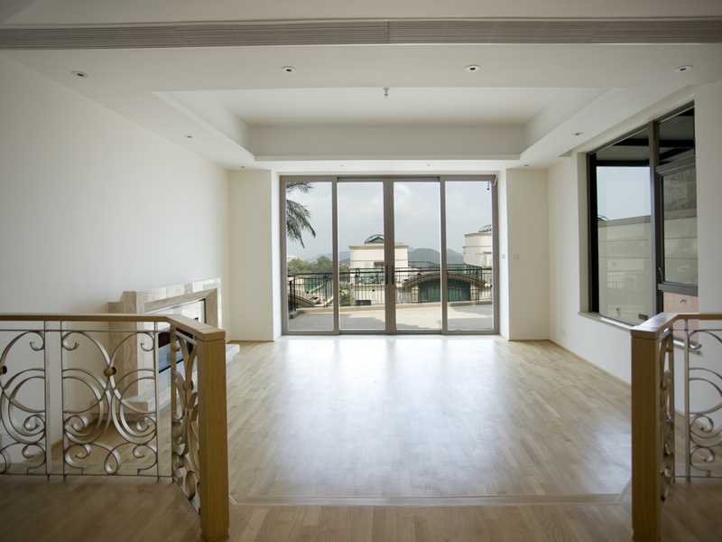 https://img.propertyraptor.com/cdn-cgi/imagedelivery/KD5bF_AFL0JDTbKLWF7z9g/ap8/ap8_001/hornet/prp/img/970d3f88501de2cf6e529fb953baa495.jpg/public