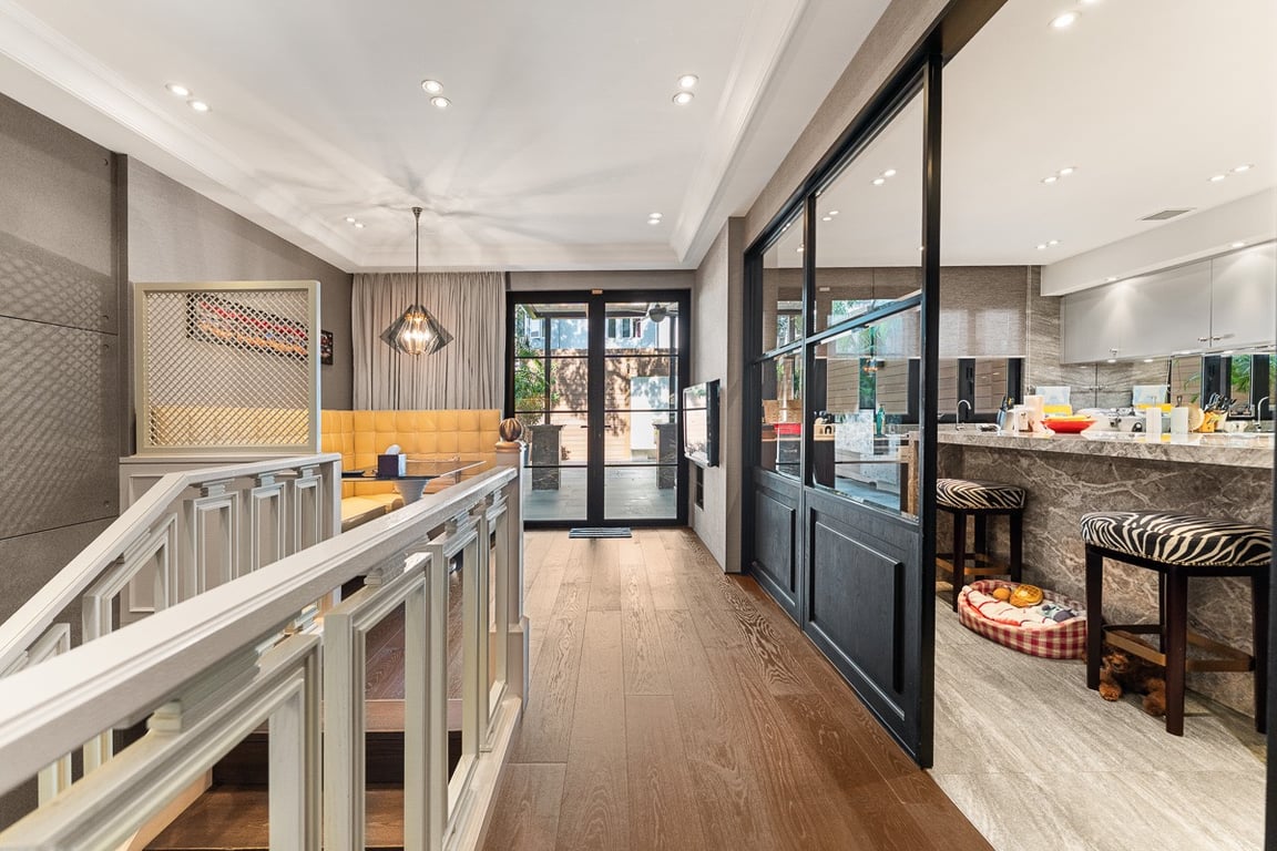 https://img.propertyraptor.com/cdn-cgi/imagedelivery/KD5bF_AFL0JDTbKLWF7z9g/ap8/ap8_001/hornet/prp/img/975c51953953c2e736e1ff3450d7a4a9-wtm.jpg/public