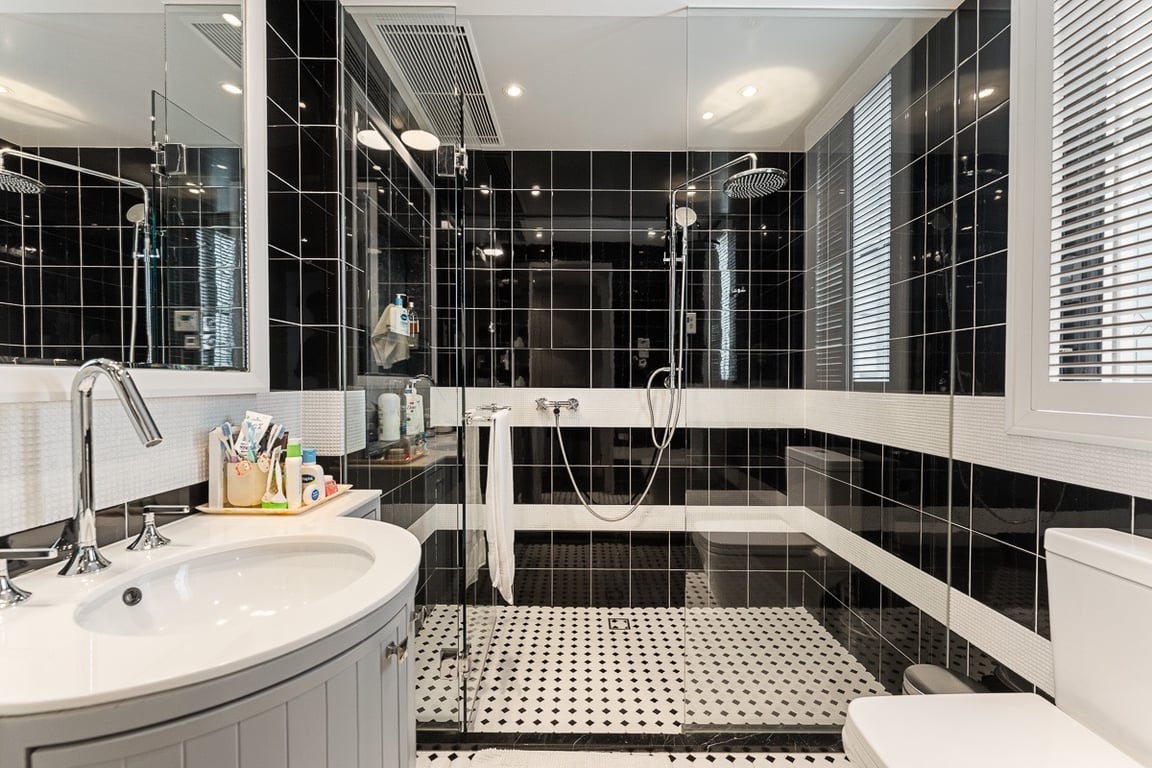 https://img.propertyraptor.com/cdn-cgi/imagedelivery/KD5bF_AFL0JDTbKLWF7z9g/ap8/ap8_001/hornet/prp/img/97dcf3b99f24ef080a1cb70682ed5404-wtm.jpg/public