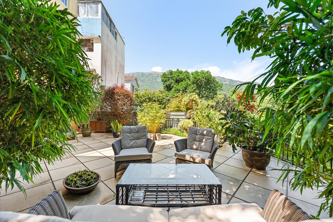 https://img.propertyraptor.com/cdn-cgi/imagedelivery/KD5bF_AFL0JDTbKLWF7z9g/ap8/ap8_001/hornet/prp/img/980d82f6b0683016ad880b885d08c32f-wtm.jpg/public