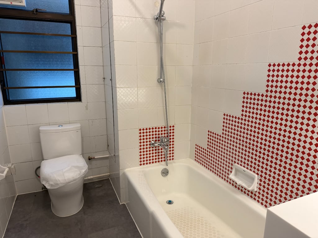 https://img.propertyraptor.com/cdn-cgi/imagedelivery/KD5bF_AFL0JDTbKLWF7z9g/ap8/ap8_001/hornet/prp/img/98c5f46420ba820e2fc6d6acb2e48ccd-wtm.jpg/public