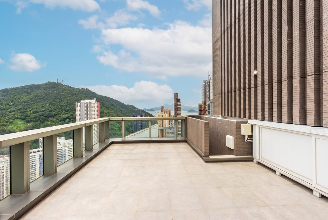 https://img.propertyraptor.com/cdn-cgi/imagedelivery/KD5bF_AFL0JDTbKLWF7z9g/ap8/ap8_001/hornet/prp/img/99cae96419029f9df39ae36af3d0577c-wtm.jpg/public