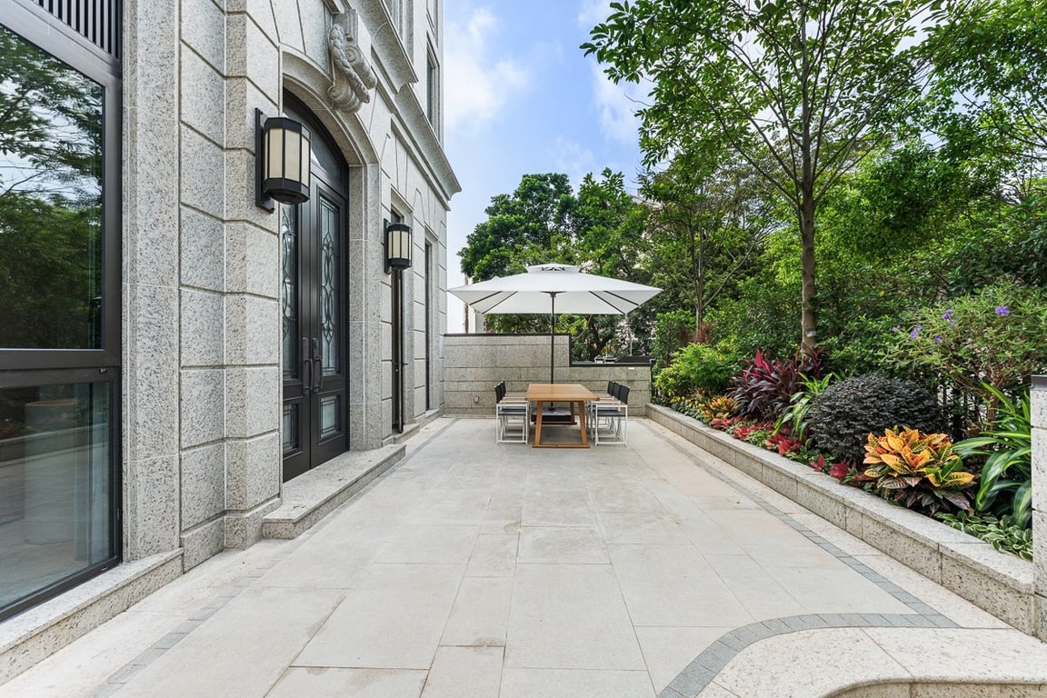 https://img.propertyraptor.com/cdn-cgi/imagedelivery/KD5bF_AFL0JDTbKLWF7z9g/ap8/ap8_001/hornet/prp/img/99d63983e1d757e3ac14a2edbb52c83e-wtm.jpg/public