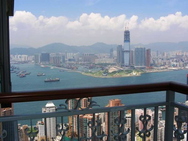 https://img.propertyraptor.com/cdn-cgi/imagedelivery/KD5bF_AFL0JDTbKLWF7z9g/ap8/ap8_001/hornet/prp/img/9a424b232a9bd8b6a30d770088c4bc77.jpg/public