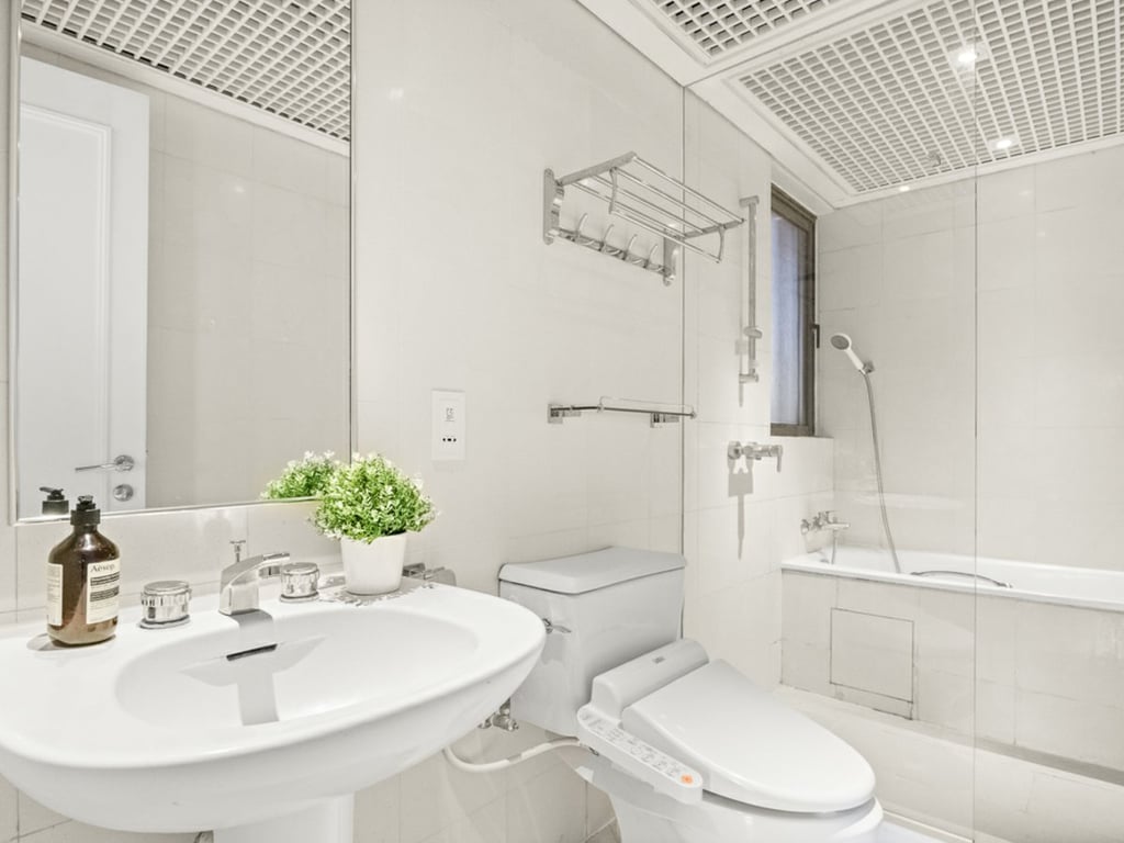 https://img.propertyraptor.com/cdn-cgi/imagedelivery/KD5bF_AFL0JDTbKLWF7z9g/ap8/ap8_001/hornet/prp/img/9a9949152f038f820cf7be289dfdb224-wtm.jpg/public