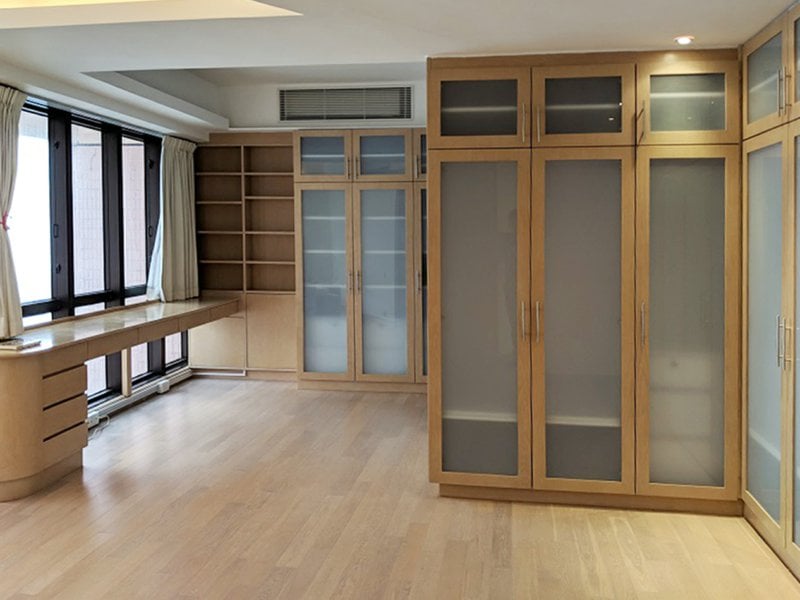 https://img.propertyraptor.com/cdn-cgi/imagedelivery/KD5bF_AFL0JDTbKLWF7z9g/ap8/ap8_001/hornet/prp/img/9acb9701a18b7c3b2fb28d4e9bdbfb8b.jpg/public