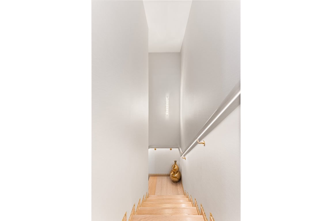 https://img.propertyraptor.com/cdn-cgi/imagedelivery/KD5bF_AFL0JDTbKLWF7z9g/ap8/ap8_001/hornet/prp/img/9af412ea9fe1d8d3a0bd0752e6cbdabe-wtm.jpg/public