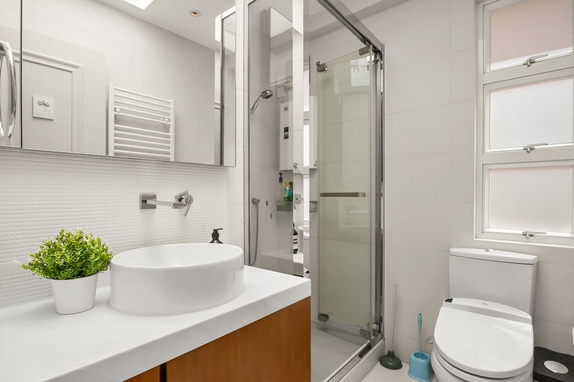 https://img.propertyraptor.com/cdn-cgi/imagedelivery/KD5bF_AFL0JDTbKLWF7z9g/ap8/ap8_001/hornet/prp/img/9b1dba06e8874544a412eb02abae2916-wtm.jpg/public
