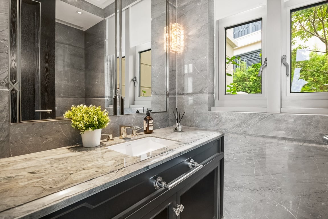 https://img.propertyraptor.com/cdn-cgi/imagedelivery/KD5bF_AFL0JDTbKLWF7z9g/ap8/ap8_001/hornet/prp/img/9b43e02af37f94640ad9ddf3bde43488-wtm.jpg/public