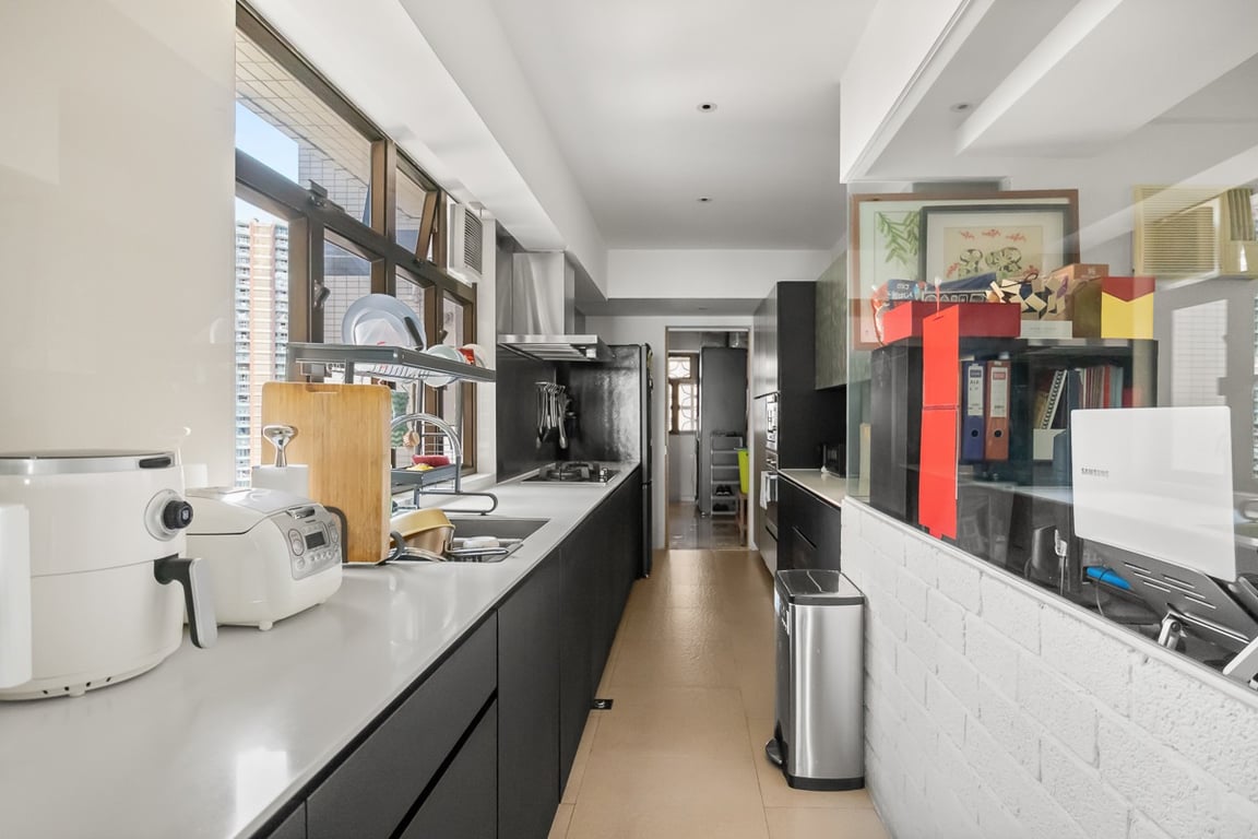 https://img.propertyraptor.com/cdn-cgi/imagedelivery/KD5bF_AFL0JDTbKLWF7z9g/ap8/ap8_001/hornet/prp/img/9b500c2e7dc1bcebe5e6bfb83a40e8eb-wtm.jpg/public