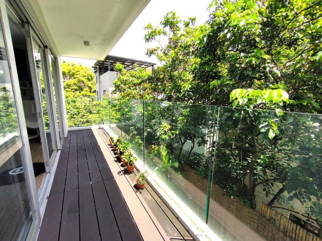 https://img.propertyraptor.com/cdn-cgi/imagedelivery/KD5bF_AFL0JDTbKLWF7z9g/ap8/ap8_001/hornet/prp/img/9b5c227487b464a061ca2d9b51294297.jpg/public