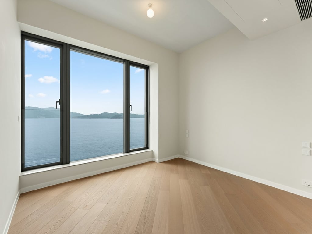 https://img.propertyraptor.com/cdn-cgi/imagedelivery/KD5bF_AFL0JDTbKLWF7z9g/ap8/ap8_001/hornet/prp/img/9b6a6bdd9af3a47d51ca5cffbd6100b9.jpg/public