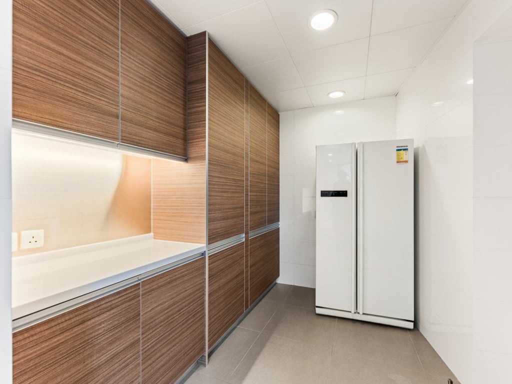 https://img.propertyraptor.com/cdn-cgi/imagedelivery/KD5bF_AFL0JDTbKLWF7z9g/ap8/ap8_001/hornet/prp/img/9b74970cc9ffca5819738ad9a0c3d752.jpg/public
