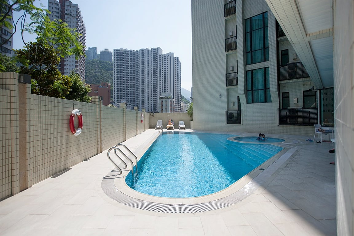 https://img.propertyraptor.com/cdn-cgi/imagedelivery/KD5bF_AFL0JDTbKLWF7z9g/ap8/ap8_001/hornet/prp/img/9be0cefda5c06bd24a6af1053e42e8dc-wtm.jpg/public