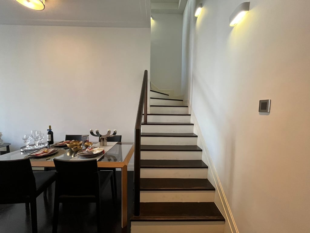 https://img.propertyraptor.com/cdn-cgi/imagedelivery/KD5bF_AFL0JDTbKLWF7z9g/ap8/ap8_001/hornet/prp/img/9bf1c7a3fbe8ba5871a385ef41fb05b1-wtm.jpg/public