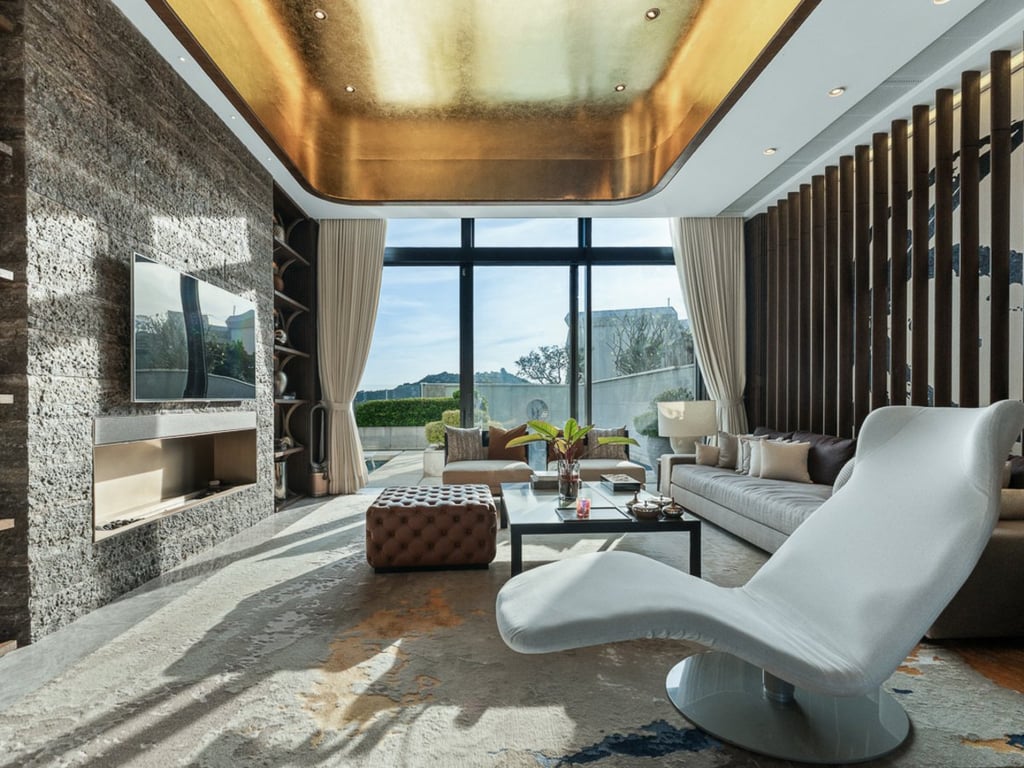 Horizon Drive No.1, Chung Hom Kok Road 44 46 48 & 50