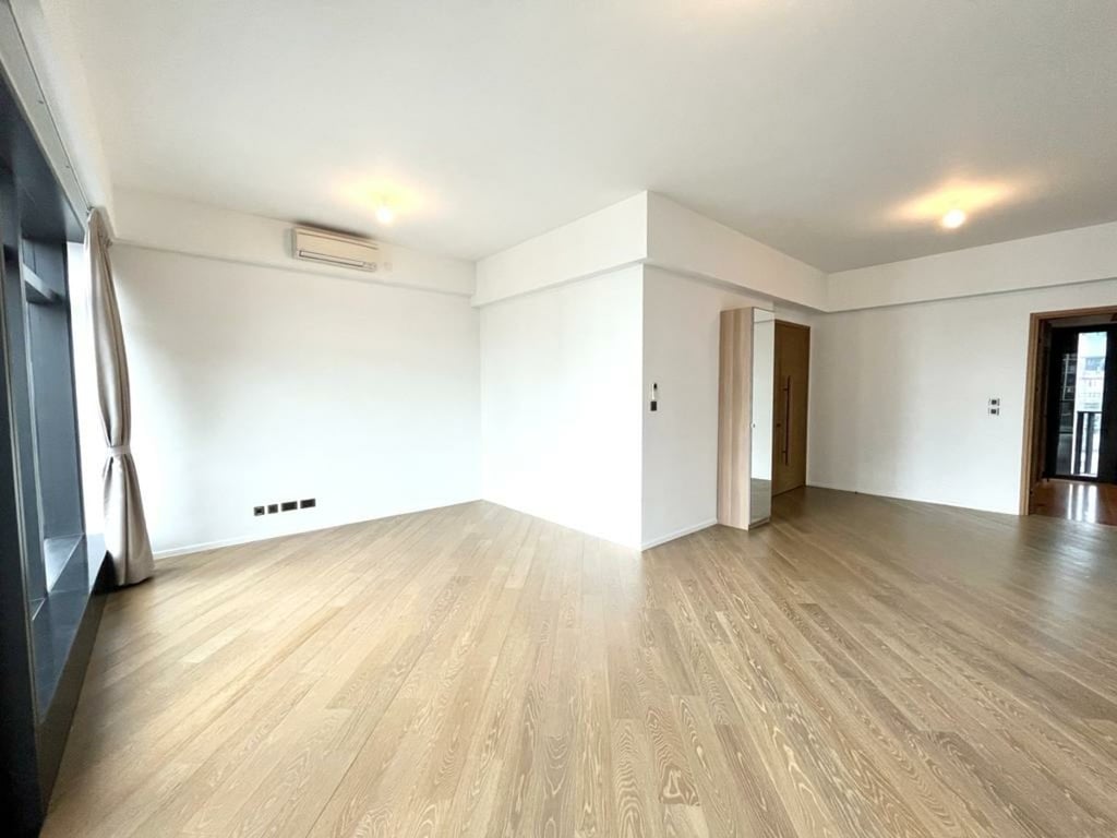 https://img.propertyraptor.com/cdn-cgi/imagedelivery/KD5bF_AFL0JDTbKLWF7z9g/ap8/ap8_001/hornet/prp/img/9c1bd4645410de3879857f077fa71d9e-wtm.jpg/public
