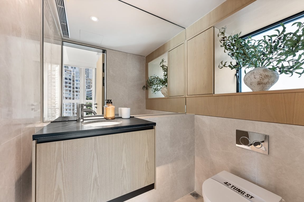 https://img.propertyraptor.com/cdn-cgi/imagedelivery/KD5bF_AFL0JDTbKLWF7z9g/ap8/ap8_001/hornet/prp/img/9c27a6528fc6cb2248a63d931eccffa7-wtm.jpg/public