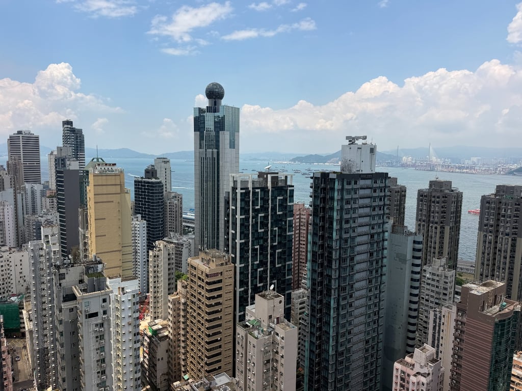 https://img.propertyraptor.com/cdn-cgi/imagedelivery/KD5bF_AFL0JDTbKLWF7z9g/ap8/ap8_001/hornet/prp/img/9c2df8106464e1b1e09b8fde5a46fdc5-wtm.jpg/public